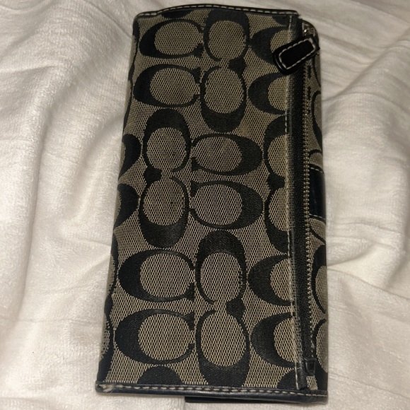 Coach Black & Brown Wallet Clutch - Picture 16 of 17